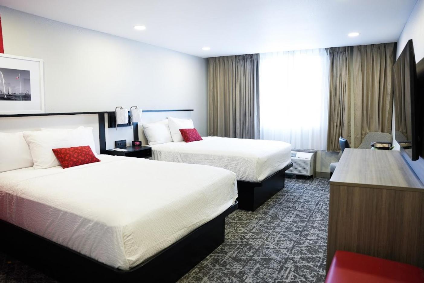Ramada By Wyndham Dfw Airport Hotel Irving Exterior photo
