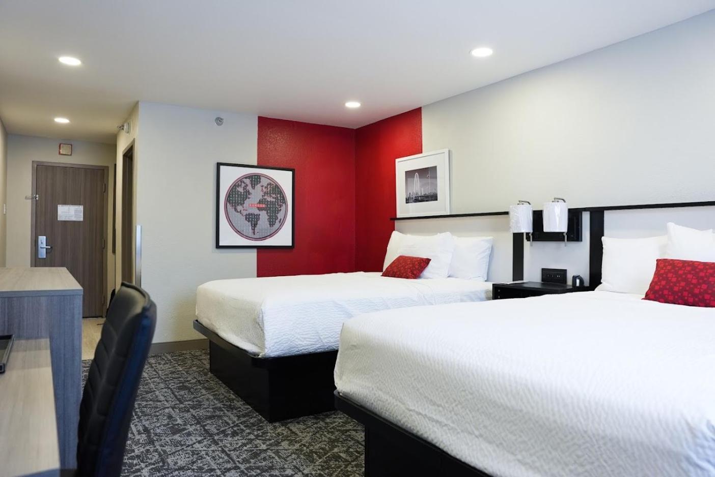 Ramada By Wyndham Dfw Airport Hotel Irving Exterior photo